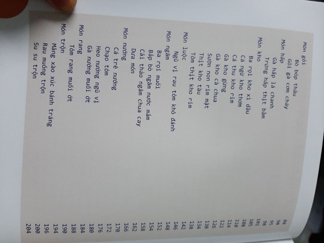 Quyển món ngon xứ Huế (song ngữ) so với bản tiéng việt thiếu khá nhiều món gần 20 món. Trình bày hình minh họa và nội dung rất ok Quyển món ngon xứ Huế (song ngữ) so với bản tiéng việt thiếu khá nhiều món gần 20 món. Trình bày hình minh họa và nội dung rất ok