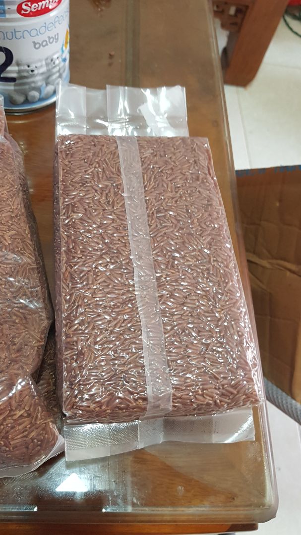 mình đăng ký gạo ông thọ có tem mác như quảng cáo mà sao nhận ko có tem mác gì cả nhỉ?
1 gói đã mất chân không