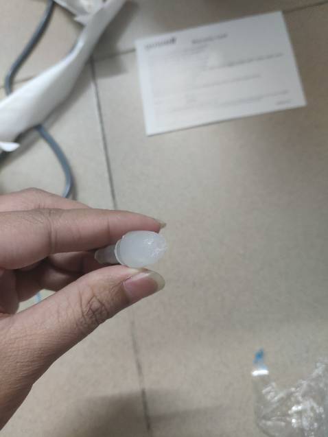 Không hiểu shop làm việc sao mà gửi mình cái đầu hút như vầy