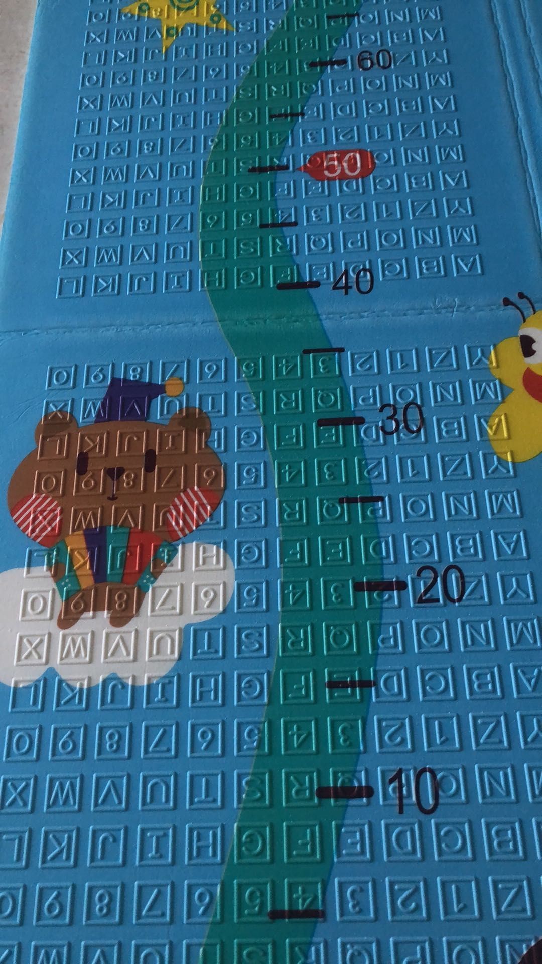 đẹp mê li. ai cũng khen màu đẹp mà sáng, sạch sẽ. cu nhà mình nhìn mấy con vật trong thảm lăn lộn chơi cùng đẹp mê li. ai cũng khen màu đẹp mà sáng, sạch sẽ. cu nhà mình nhìn mấy con vật trong thảm lăn lộn chơi cùng