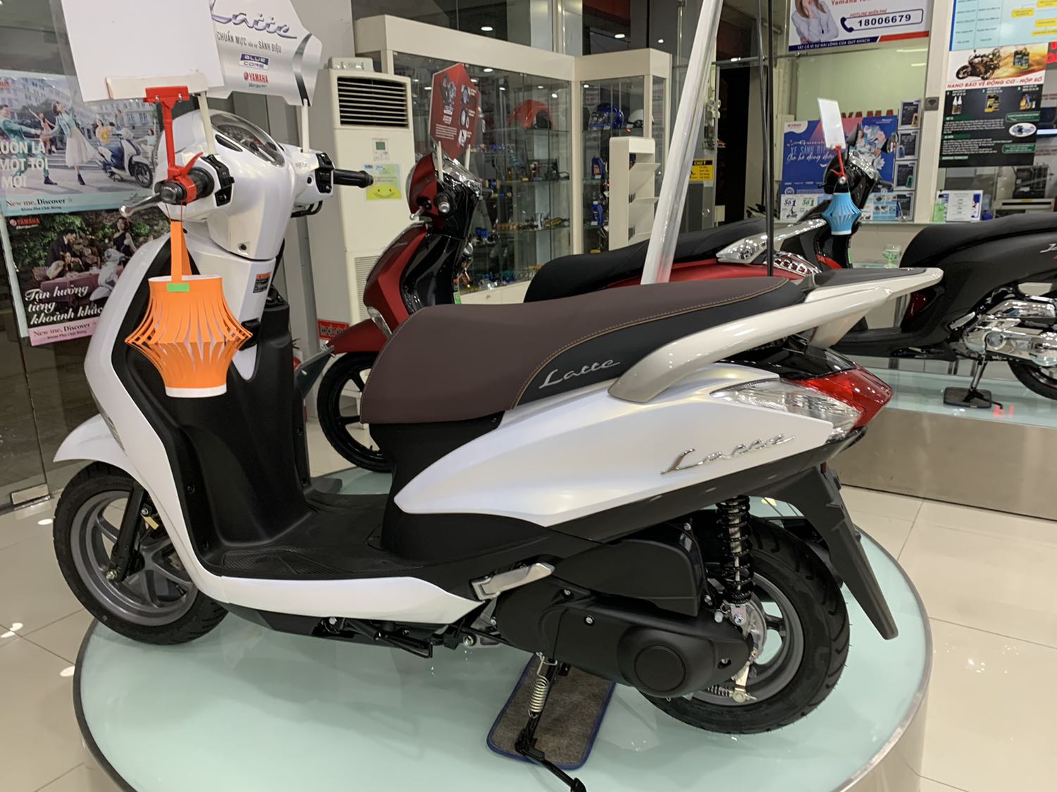 Xe đẹp và chạy rất êm, nhân viên cửa hàng rất nhiệt tình và chu đáo. ?????