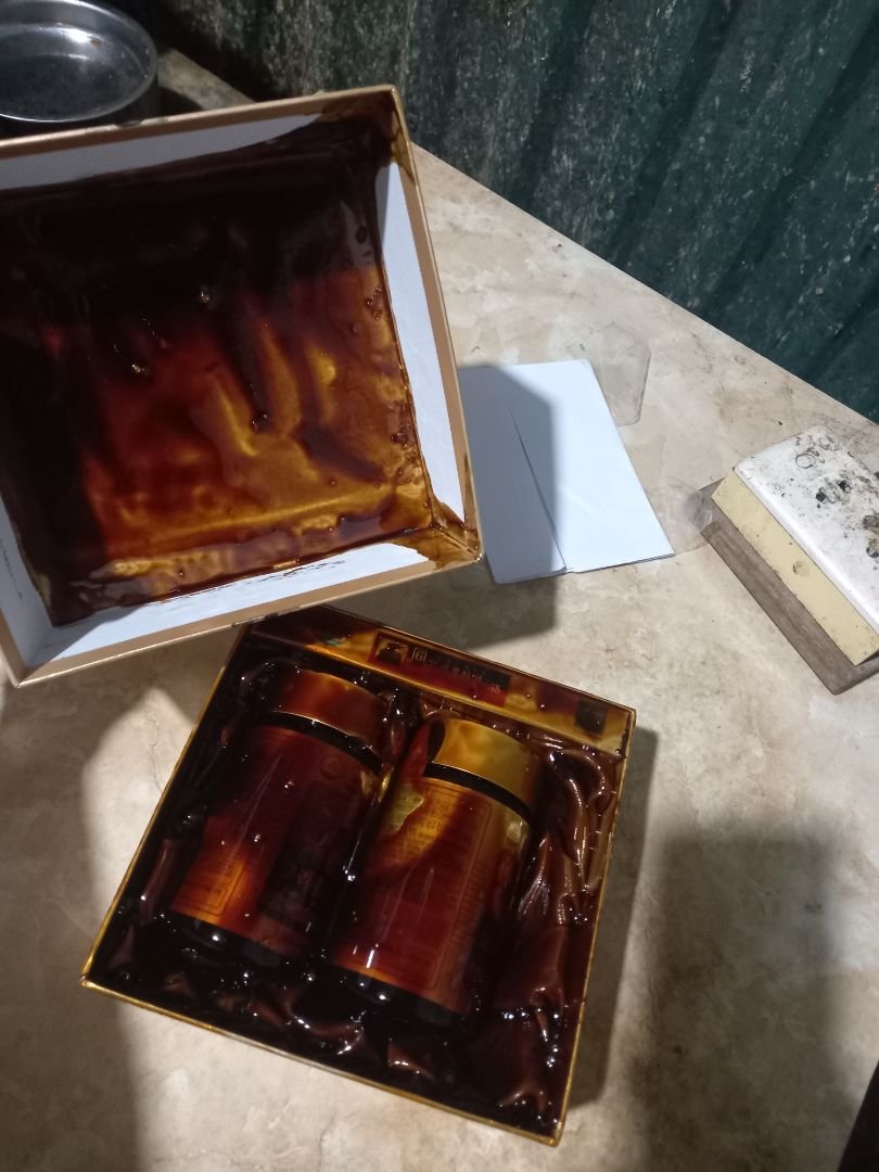 hàng vỡ be bét.ko chấp nhận nổi. mong shop đổi hàng cho mình trong thời gian sớm nhất.