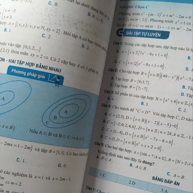 đầy đủ kiến thức 
bổ ích để học tập , chất lượng sách tốt , có video bài giảng dễ hiểu , nên mua để sử dụng trong việc học tốt môn toán lớp 10