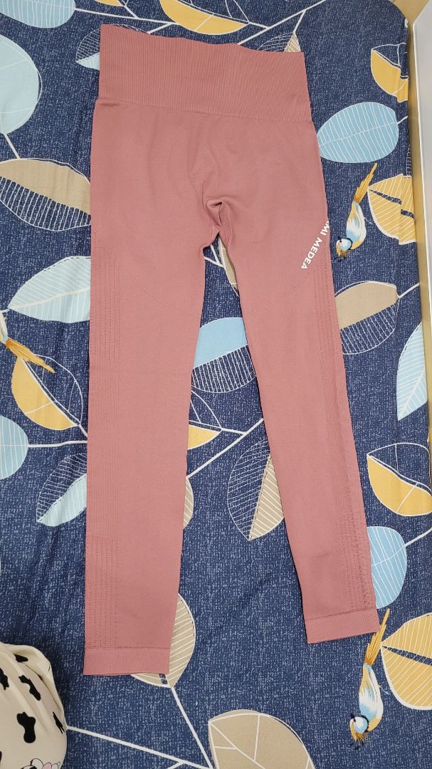 ui chất quần siêu ưng luôn, chất giống mua hàng hiệu luôn đó, mà shop giao hàng siêu nhanh, sẽ mua ủng hộ tiếp nè