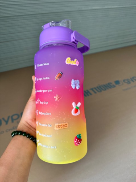 Cầm thấy chắc chắn . Giao hàng nhanh . 1 điểm trừ là nút bật nắp không được nhậy, hơi khó đậy