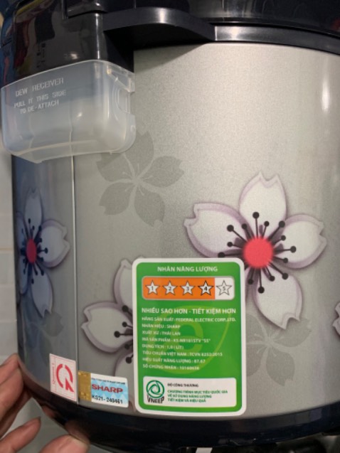 Shop đóng gói cẩn thận, chắc chắn, an toàn, hàng sharp nên yên tâm về chất lượng, chuẩn mã hàng, nhưng sao dưới đáy nồi có vẻ trầy chút, tạm chấp nhận có thể do vận chuyển về kho nên bị vậy.