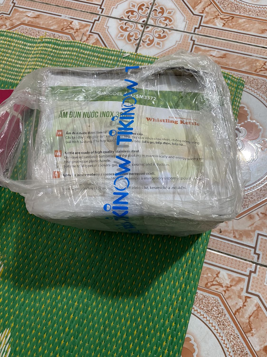 Lần đầu tiên đánh giá 3 sao , đóng gói quá tệ , móp méo , nhưng không ảnh hưởng tới chất lượng bên trong .