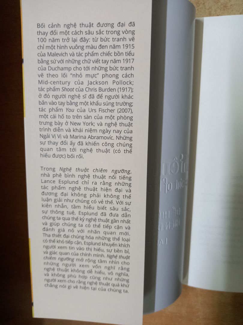 Hàng giao nhanh. Sách nhận còn mới nguyên. Là những trải nghiệm riêng, độc đáo của tác giả. Rất lý thú, nên đọc. Quyển sách này bổ sung tuyệt vời vào tủ sách thưởng thức nghệ thuật. Rất hài lòng.