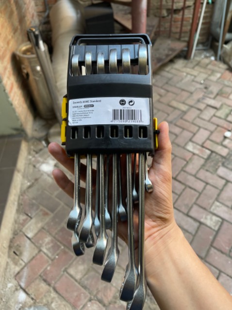 Nhìn cứng cáp, các khớp khoá cạnh gọn rõ nét.
Dùng thời gian xem thế nào, giờ đánh giá 5sao trước