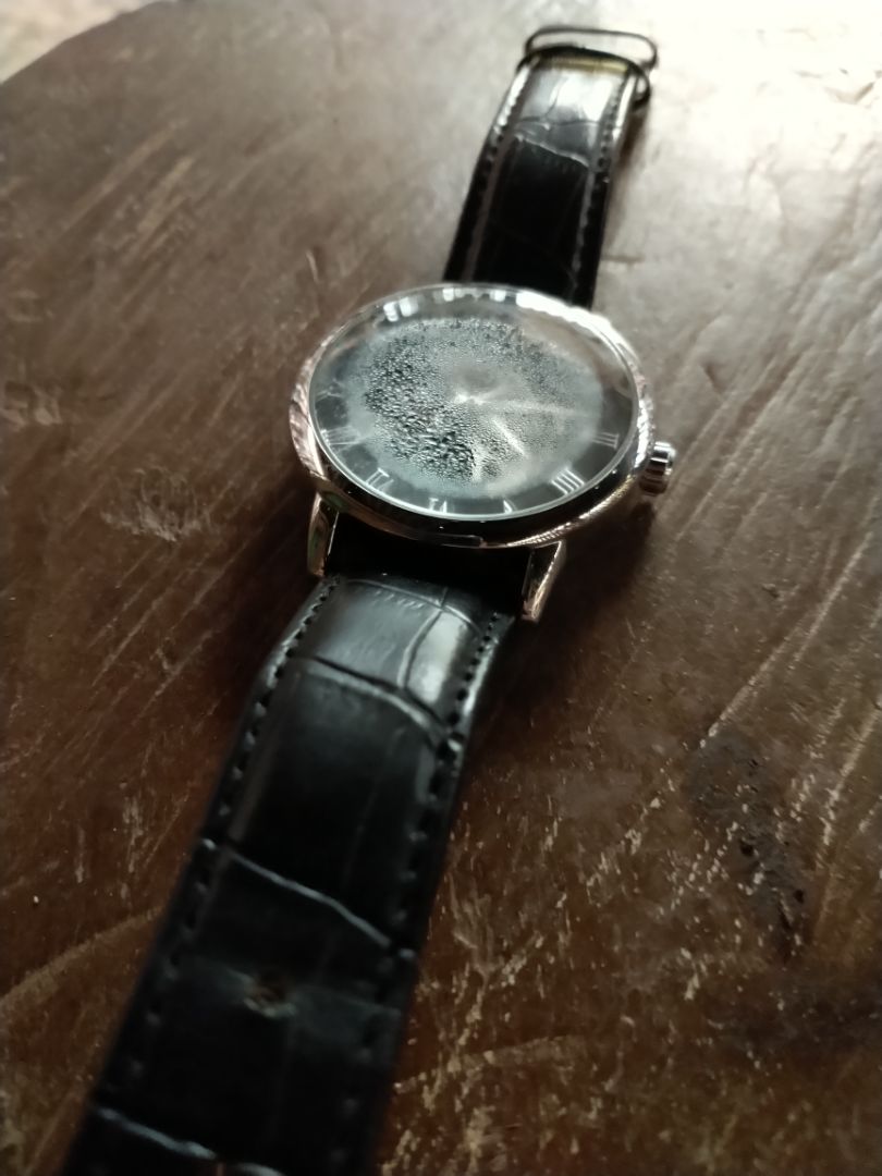 shop đểu hết chỗ nói cái đồng hồ mấy chục nghìn còn có chống nước 300 nghìn dùng như lô