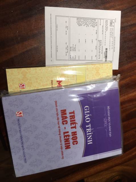 Đơn hàng  mã số: #418073710
tôi có đặt 2 cuốn sách Giaó trình triết học Mác- Lênin nhưng đơn hàng tôi nhận chỉ có 1 cuốn. Đề nghị bên Vinabook JSC kiểm tra lại.

Các cuốn giáo trình chủ nghĩa xã hội khoa học và  Hỏi đáp Triết học Mác- Lênin đủ theo số lượng. Thanks

Liên hệ cho tôi theo số điện thoại: ***. cảm ơn