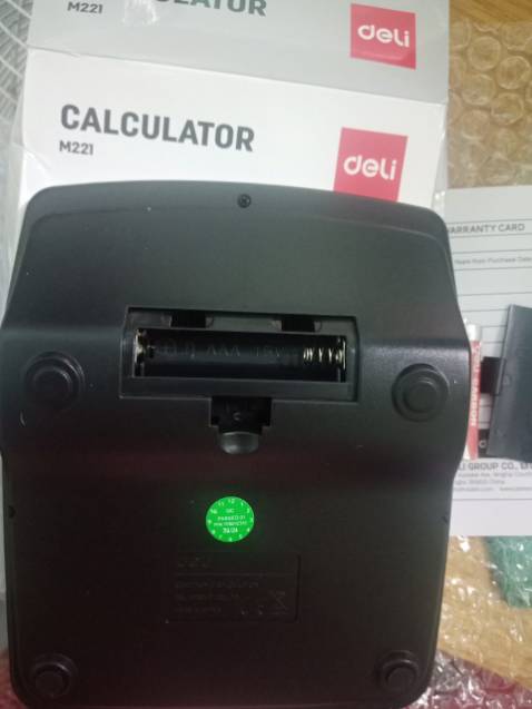 Máy tính dùng tốt. Máy sử dụng pin AAA và năng lượng mặt trời. Nhà bán đóng gới kỹ, Tiki giao hàng nhanh