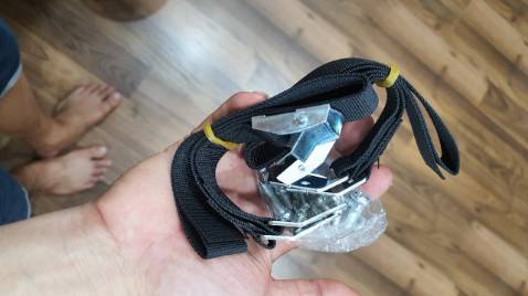 Siêu chắc chắn đúng là hữu ích thật. Từ nay yên tâm ko sợ Tivi hay tủ đổ nữa, an toàn cho bé nhà mình