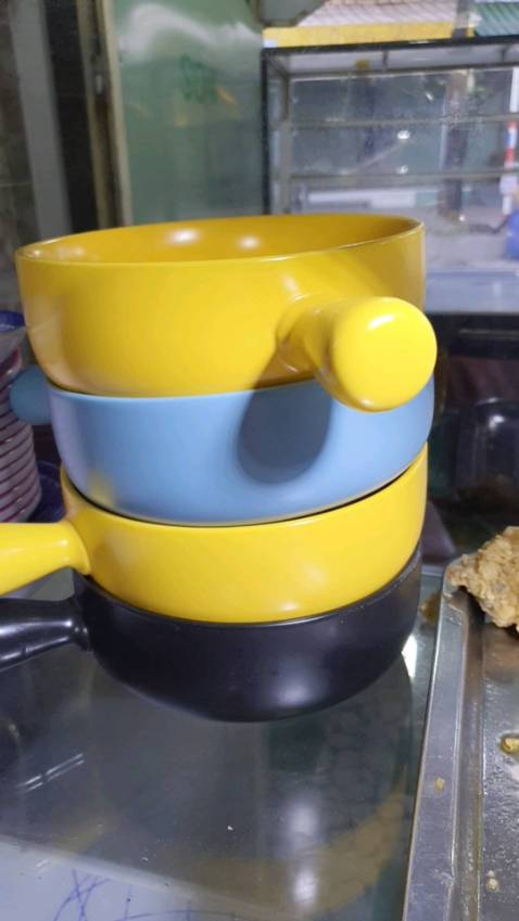 Thố xinh lắm luôn , mình mua 4 cái , màu nào cũng xinh hết trơn , shop gói kĩ , có tâm nên không bị sứt mẽ miếng nào luôn á . 10 điểm nha