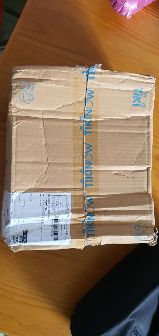 sách ok. nhưng vận chuyển thì ôi thôi... lần đầu tiên gặp ở Tiki luôn