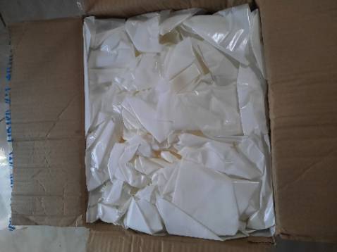 Tiki đợt này giao thùng hàng móp méo quá tr :))) cuốn Hán 3 bị gãy góc như hình. Mặc khác là giao hàng nhanh, đúng hẹn. 5 cuốn đủ bộ, mỗi cuốn còn có mã QR hỗ trợ tự học. Đã học gần hết cuốn 1 qua file pdf, giờ có sách rồi cày thui 😁 chúc các bạn mua sách và cả bản thân mình đạt được thành tích tiếng trung ưng ý nha 😘