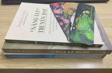 Mình rất thích bìa sách, đơn giản mà đẹp