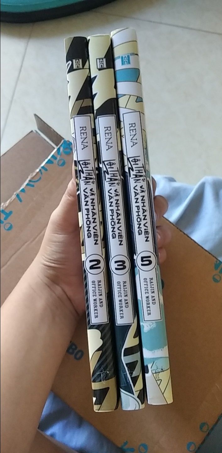 Xinh đẹp tỵt vời. Mua trúng đợt sale 50% đúng là quá hời luôn. Truyện cute sẵn ròi, tác phong làm việc của Tiki rất nhanh chóng nên càng cute hơn :3 tiếc cái mua 3 cuốn không cuốn nào có bookmark mà đau đớn gục ngã ghê :((