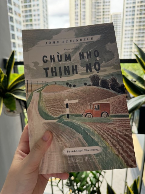 Đọc review của các bạn mua trước mình hơi sợ nhưng May quá sách giao ko bị móp méo. Đẹp 
Nội dung thì miễn bàn vì là tiểu thuyết kinh điển rồi