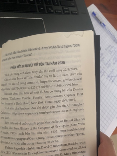 Sách được bao bì rất kĩ trừ 1 vài trang cuối hơi nhăn có chỗ bị rách