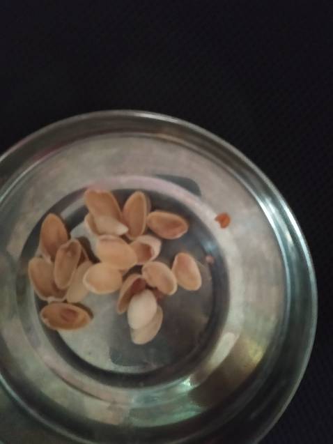 Lúc mua gói nhỏ ăn thử thâý ngon nên mua hũ to, ai dè hũ to ăn ỉu xìu và như kiểu để lâu quắt queo, ăn chát, chẳng ngon tí nào nào hết, mà giá thì cũng rất chát 😥😥😥😥😥 rất tệ