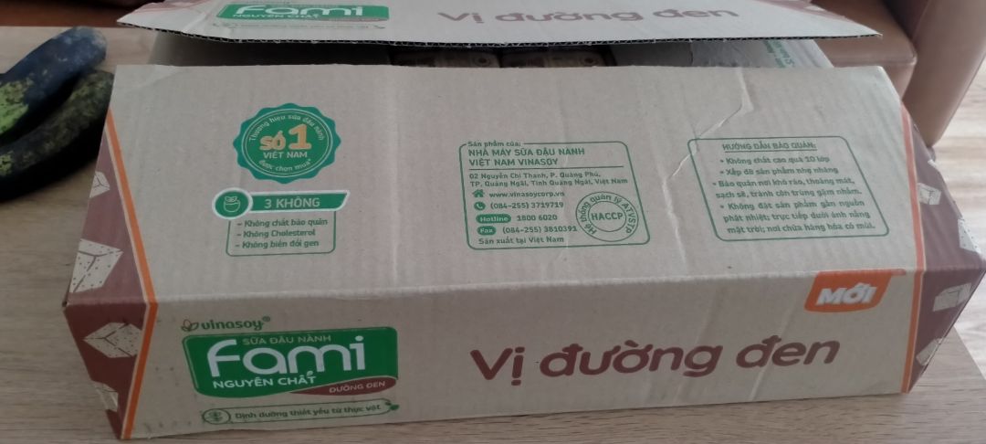 sữa ngon, lần đầu uống vị đường đen xem thử ngon không, mình mới đặt buổi tối mà trưa ngày mai đã nhận được hàng rồi,tiki giao hàng quá tốt, rất hài lòng với cách phục vụ của tiki, sẽ còn ủng hộ tiki lâu dài 👍👍👍