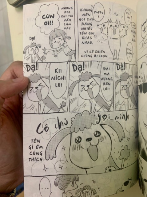 Truyện minh hoạ sống động, hài hước về gia đình nhỏ “một sen hai boss” :))) Những ai nuôi cả *** lẫn mèo sẽ tìm được hình ảnh quen thuộc trong cuốn sách này 🥰 🐶🐱
Sách in ấn đẹp, bìa rời bọc ngoài, đóng gói cẩn thận và giao hàng nhanh ✨ Nhưng mà ko có Bookmark :’))