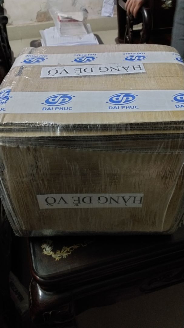 Hàng giao bọc cẩn thận. Đun thử thì thấy có tự ngắt tuy nhiên không thấy có còi báo như mô tả.