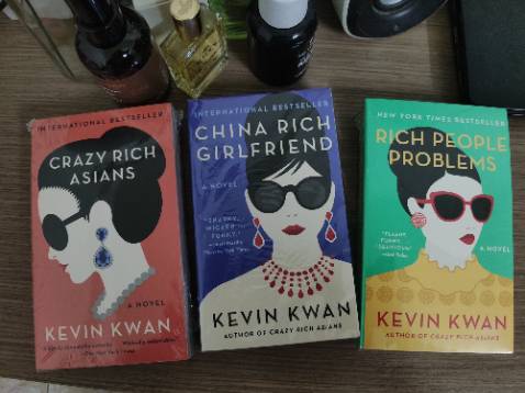 Hàng đc đóng gói cẩn thận, giao nhanh. Sách mới tinh, tình trạng perfect luôn. Mãi yêu :3