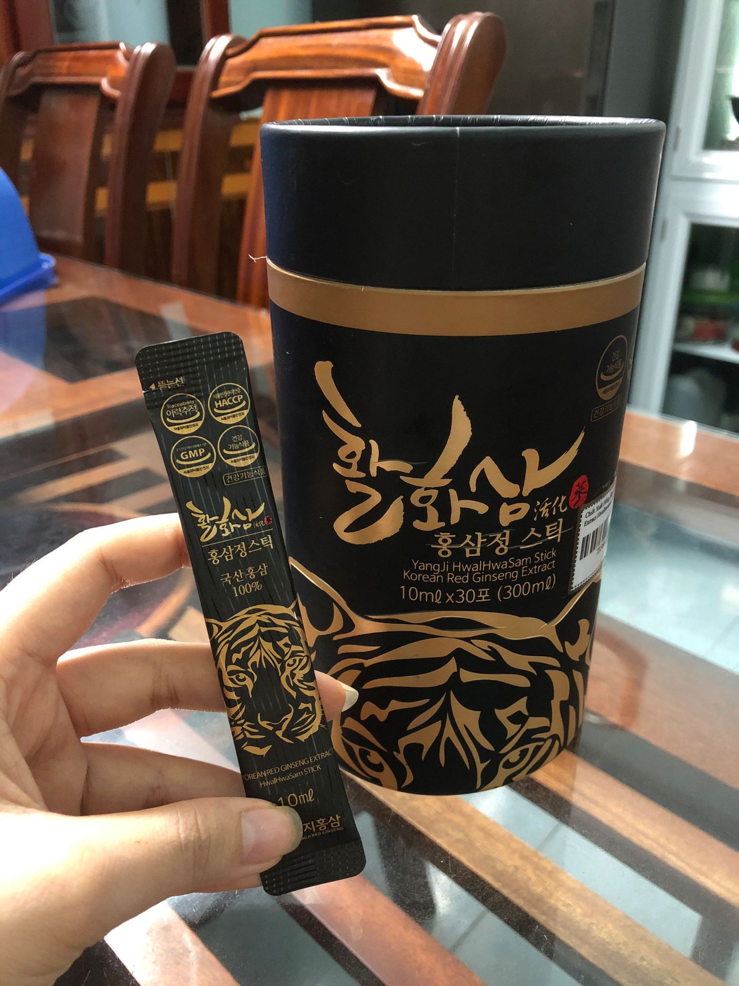 Sản phẩm đóng gói rất cẩn thận, giao hàng nhanh chóng. Dùng đến hộp t2 rồi và cảm thấy hiệu quả rất rõ luôn, giảm căng thẳng mệt mỏi với da dẻ cũng hồng hào hẳn