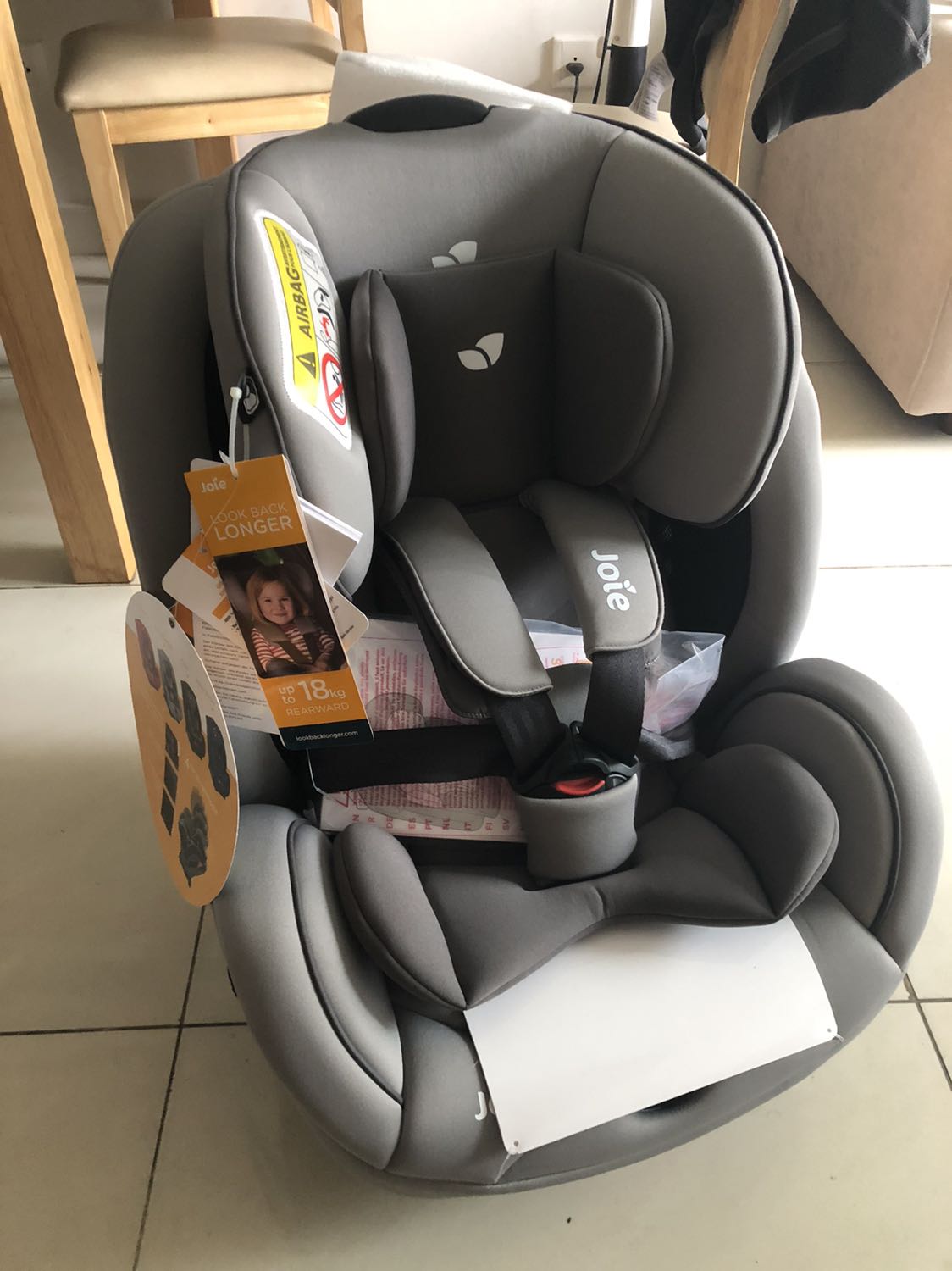 Hàng chính hãng, chất lượng tốt. Tiki giao hàng rất nhanh !!!