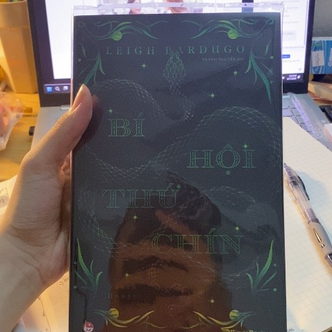 lụt nhưng shipper vẫn giao sách cho em ạ. cảm ơn tiki đã bọc sách ạ