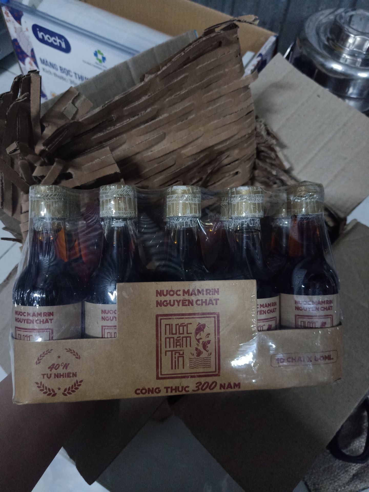 Nước mắm thơm ngon giống như nước mắm ngày xưa nấu,  giao hàng nhanh đóng gói cẩn thận,  xứng đáng 5 sao Nước mắm thơm ngon giống như nước mắm ngày xưa nấu,  giao hàng nhanh đóng gói cẩn thận,  xứng đáng 5 sao