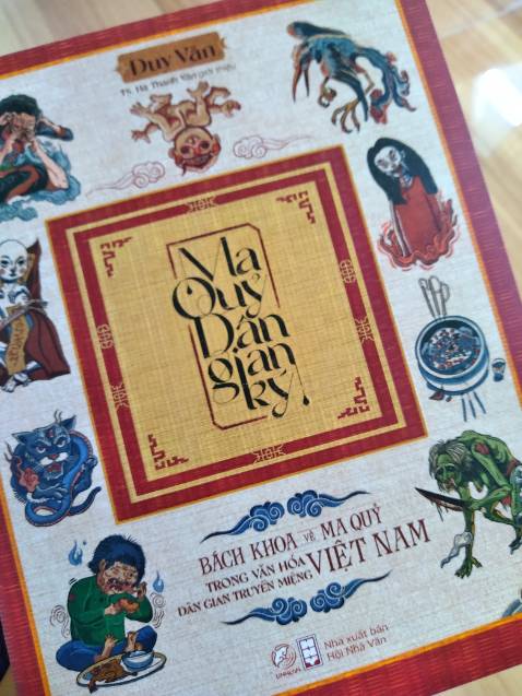 Sách đẹp lắm lắm luôn. Thật sự không làm mình thất vọng. Không bị hư gáy hay móp méo gì hết. Đáng mua nha.
Giao nhanh, mới đặt tối hqua sáng hsau đã có.
