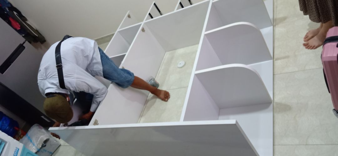 tủ đẹp, không móp méo trầy dứt. tính ra rất sang