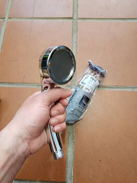 Đơn giản mà đẹp, nước vòi nhà tôi yếu mà gắn cái này vào dùng cảm thấy tốt và mạnh hơn so với mấy cái khác. Cám ơn shop!