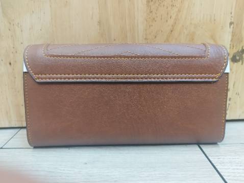 Ví đẹp lắm .. đường chỉ rất tốt .. cầm rất vừa tay 
 .....thank shop nhìu ạ Ví đẹp lắm .. đường chỉ rất tốt .. cầm rất vừa tay 
 .....thank shop nhìu ạ