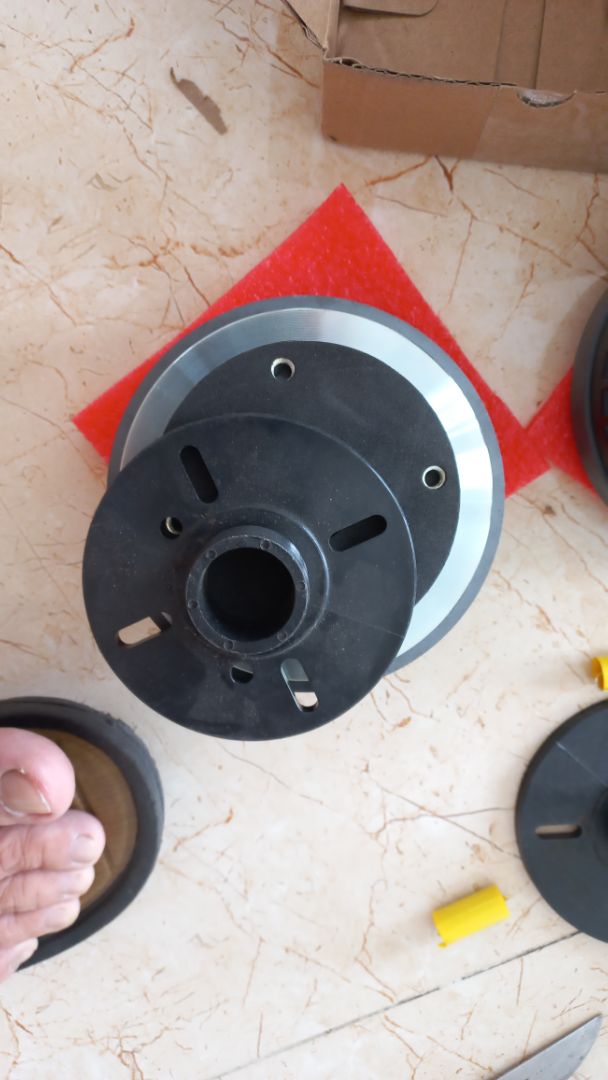 đắng lòng sáng nay nhận đươc hàng như vầy..😪 loa bể ,kô có con ốc nào bắt vô củ loa..