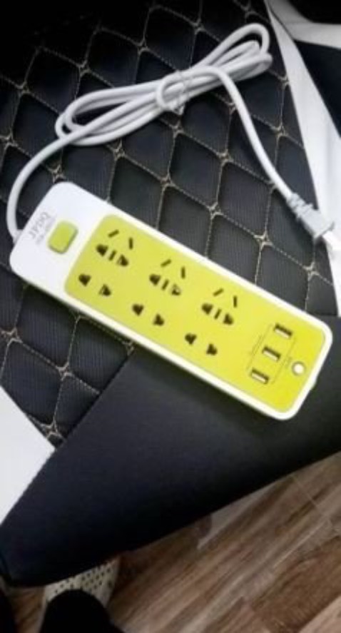 Hàng mới , đóng gói quá kỹ , ko cần khui nhìn phát biết bên trong là ổ điện luôn =)) 
Cho shop 5 sao vì giá tốt - cắm hơi bị chặt tí, rút chân hơi khó, nhưng chỉnh 1 chút là ổn