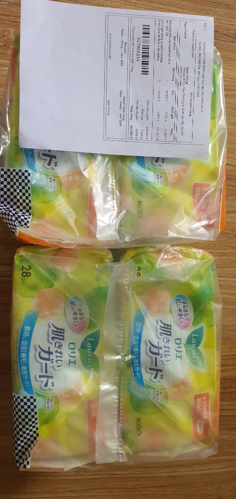 Quảng cáo/đơn hàng để 21 cây, nhưng hàng thực tế chỉ 20. Sai lệch 1 cây kẹo không đáng nhưng đơn hàng chỉ có 2 sản phẩm, Shop giao sai cả 2. Đã phản hồi Tiki nhưng vẫn chưa được xử lý.
Đề nghị shop xem lại, để cải thiện. 
Cám ơn.