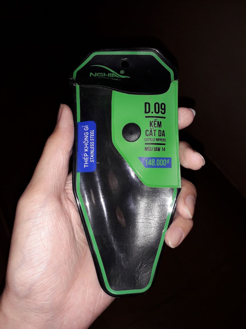 kềm đẹp, không gỉ, tuyệt vời, mọi người nên mua ?