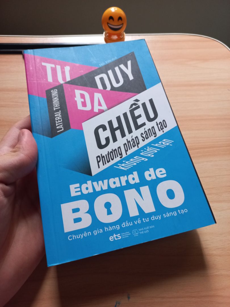 Mặc dù sách không có bọc nhưng mình vẫn hài lòng, tuy nhiên mình trông sách hơi cũ nên mình hạ xuống còn 4 sao
