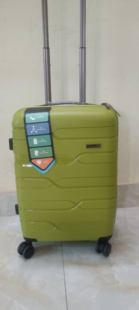 Màu hơi k giống quảng cáo. Vì trên ảnh xanh chuối nên mới chọn. Nhg ngoài là màu cỏ úa. Chất lượng thì thấy nhẹ, bánh xe êm. Nói chung ổn.