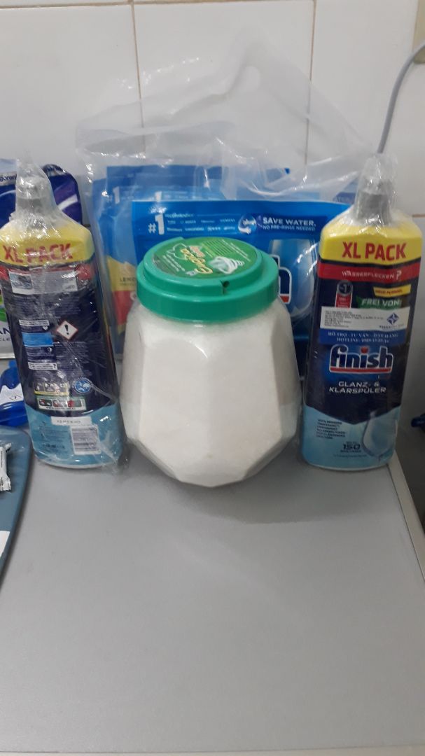 giao hàng khá nhanh, hộp giấy không kín khí nên mình phải san qua hộp khác để bảo quản. sẽ tiếp tục ghé shop khi dùng hết.