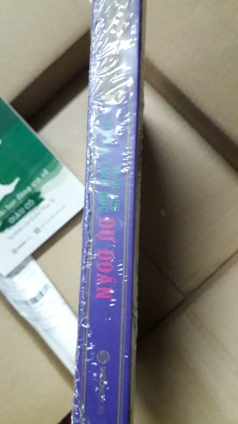 sốp đảm bảo sách không bị gãy góc, có màn bọc bookcare, sách tặng kèm theo cũng chất lượng không bị gãy góc gì hết. nội dung bên trong chi tiết, kỹ thuật in ấn sạch đẹp. xứng đáng giá tiền. điểm 10 cho chất lượng