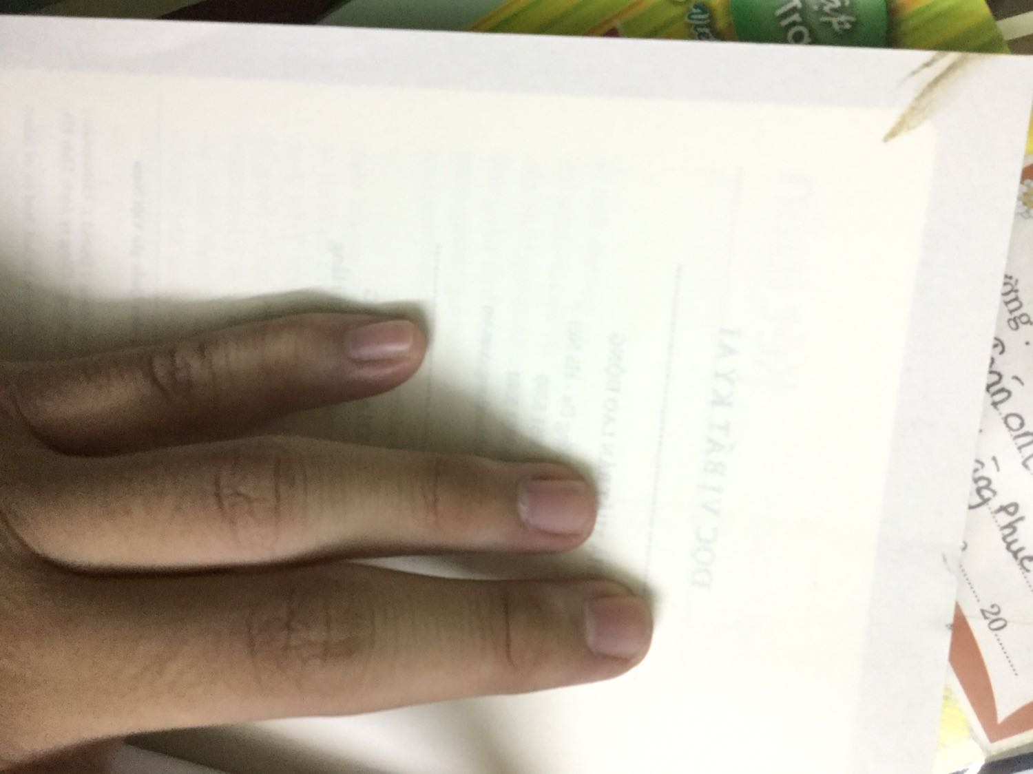 Thật sự rất không hài lòng với quyển sách này. Đã đặt hàng trên tiki biết bnh cuốn sách mà lần này quá thất vọng. Mới nhận hàng lúc sáng chưa kịp đọc lấy ra xem hình thức đã ntn này đây!!!