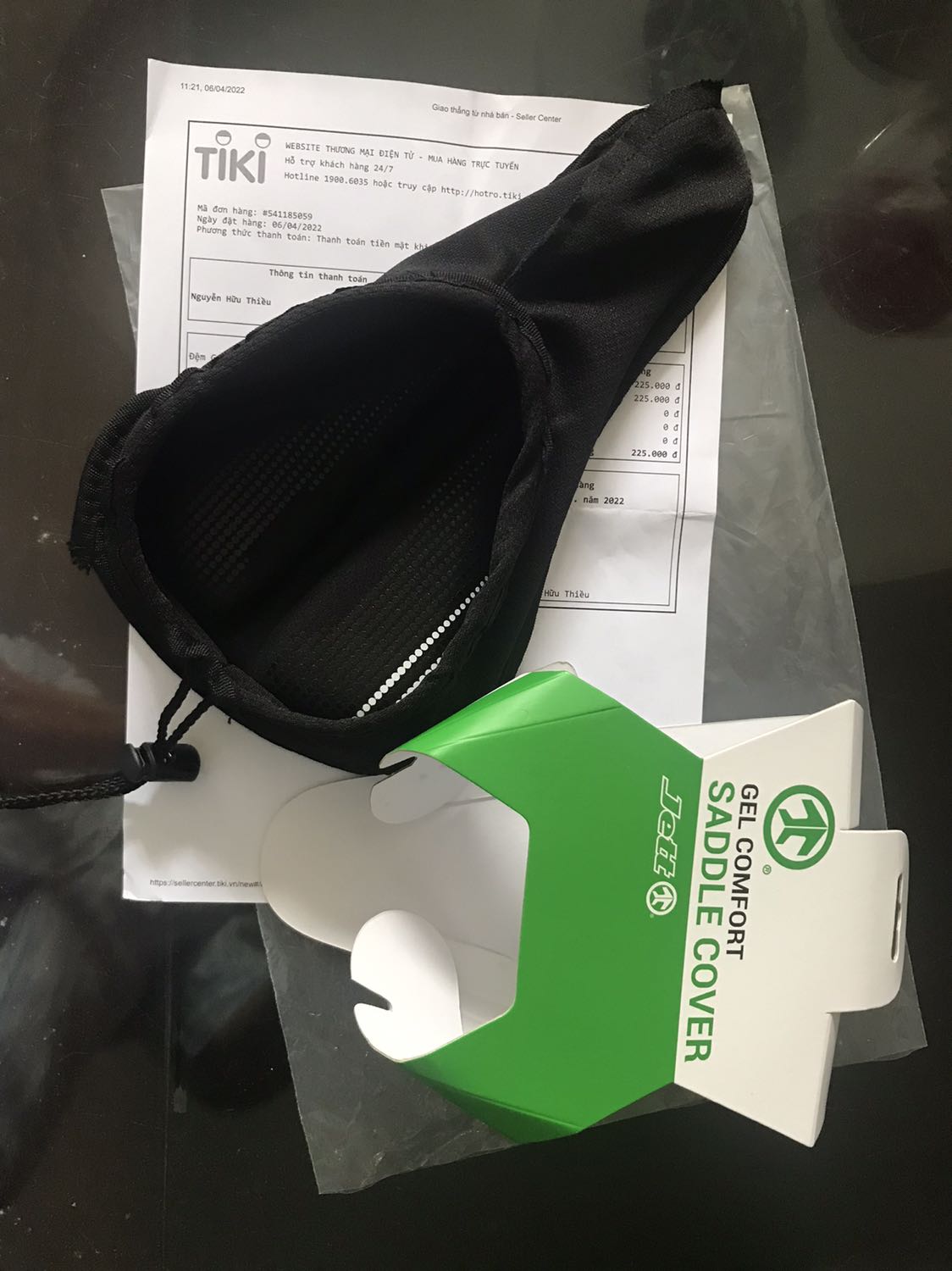 Đã nhận được bao yên xe đạp JETT size 28 x 16 cm, lắp vào yên xe đạp size 28x14cm rất vừa vặn. Chất lượng đệm rất êm, bề mặt yên giữ mông không bị trượt, rất an toàn. Dây rút giúp bao bọc yên rất gọn đẹp. Giao hàng cực nhanh.
Chấm Shop và Tiki 5 SAO.