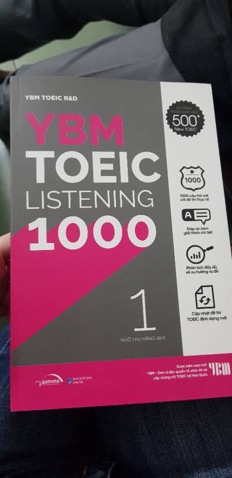 Giao đủ hàng 4 cuốn, giấy với bìa còn nguyên không móp. Oke 10 đỉm. Anh giao hàng gất nice.  Tẹc dời ông mặt giời