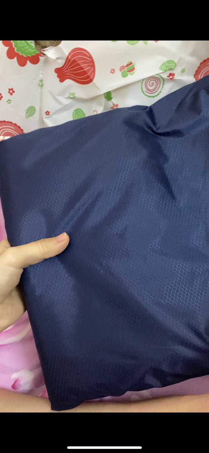 Sản phẩm đúng như mô tả, bạt phủ vải rất xịn. Đường may đẹp rất chắc chắn, xứng đáng với giá tiền 👍 Đối với sh đời 2020 trở đi thì nên chọn loại