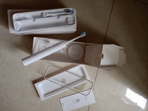 Đã nhận được hàng, nguyên tem và đầy đủ.. đã khởi động máy, máy mạnh độ rung ổn.. chưa xài nên không biết thế nào..